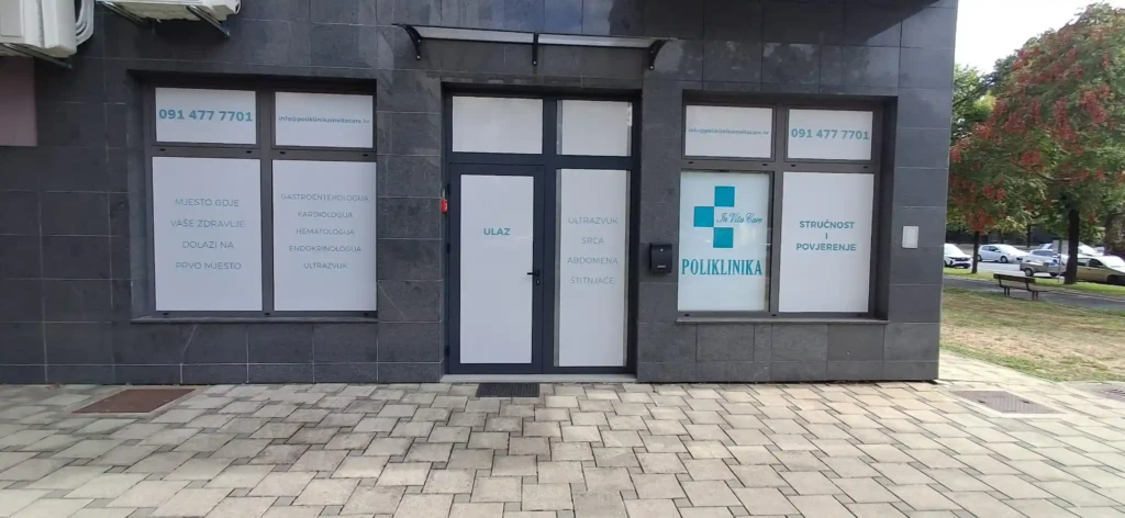 oslikavanje-izloga-poliklinike