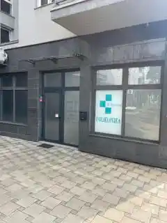 oslikavanje-izloga-poliklinike